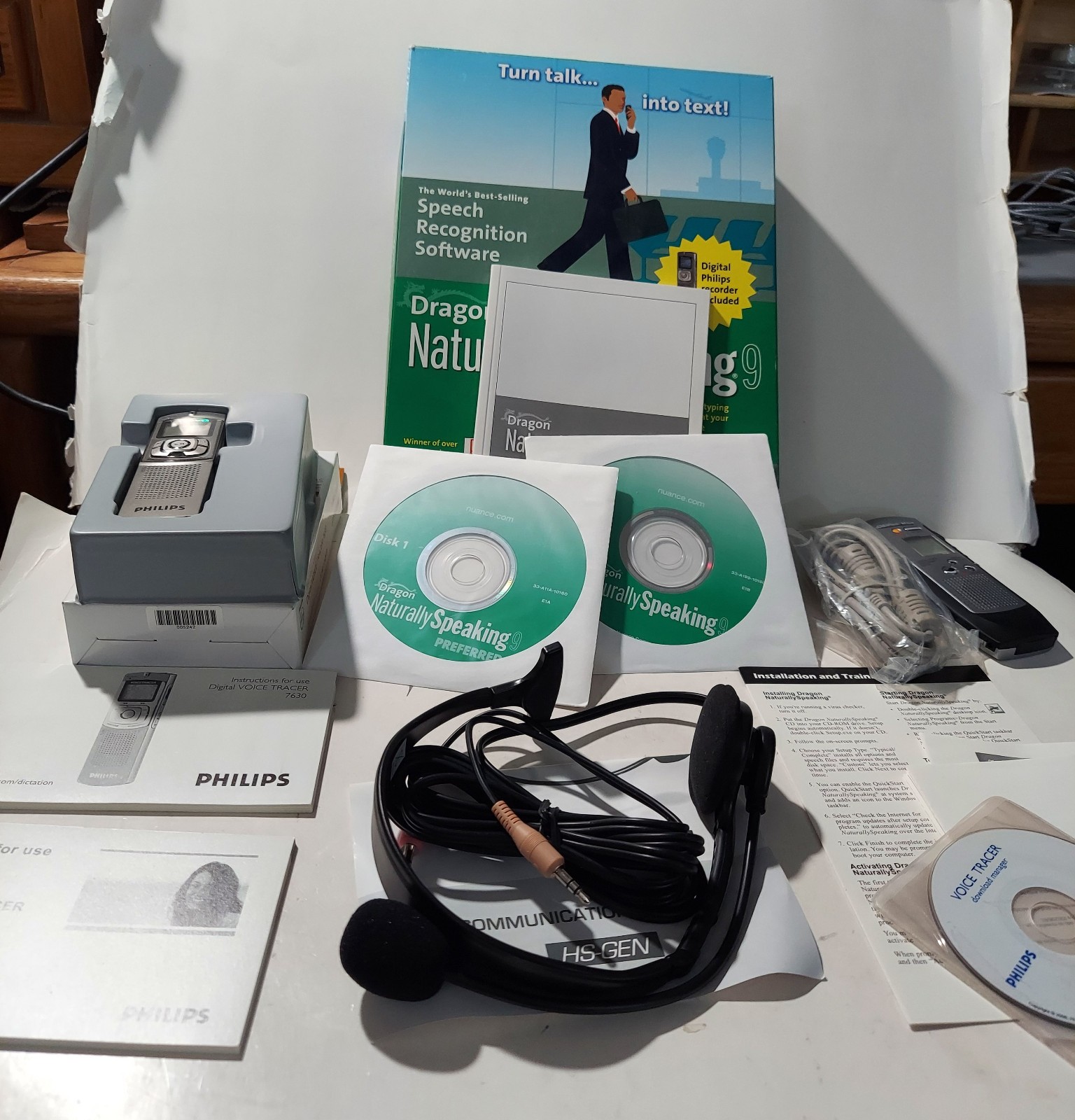 Dragon Naturally Speaking 9 Speech Recognition Software w/Headset & Recorders