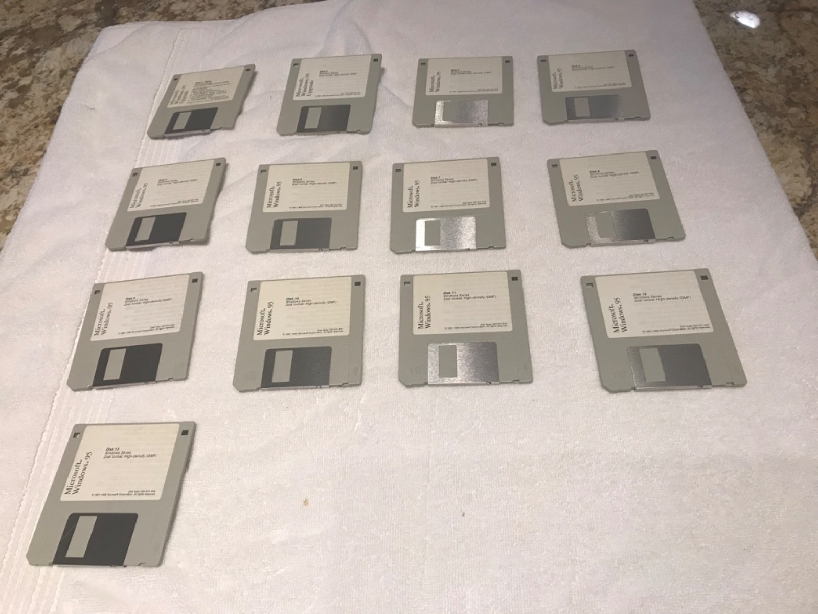 Microsoft Windows 95 Upgrade With 13 Floppy Disks