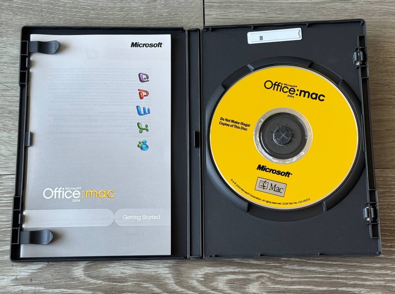 Microsoft Office 2004 for Mac CD Complete w/ Case & Key