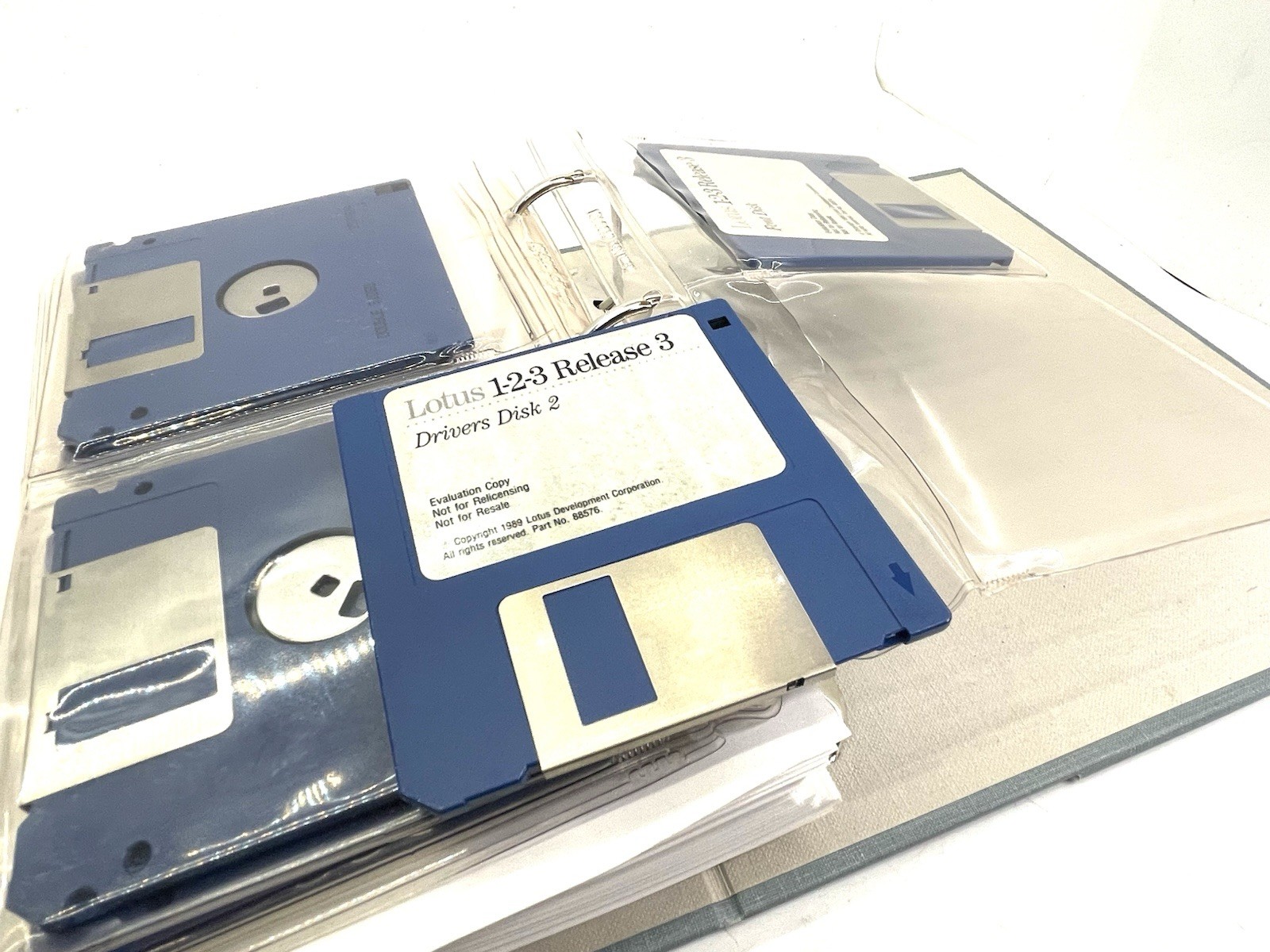 Vintage 1989 LOTUS 1-2-3 Release 3 Reference Binder Hard Slip Case Floppy Disks