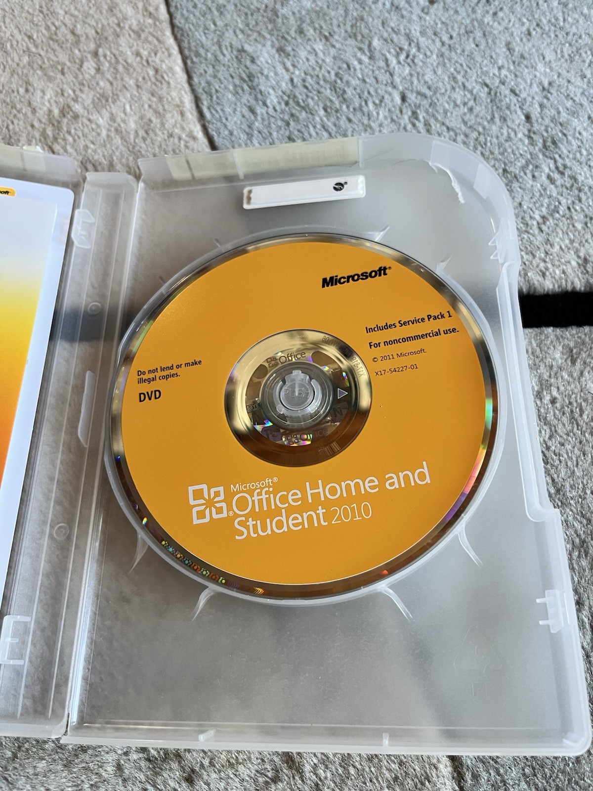 Microsoft Office Home & Student 2010 Software Suite DVD Family Pack for Windows