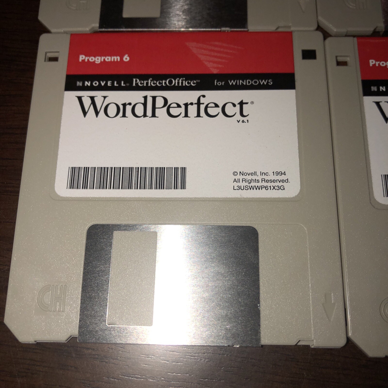 Novell WordPerfect for Windows lot of 11 – 3.5″ HD Diskettes – 1994