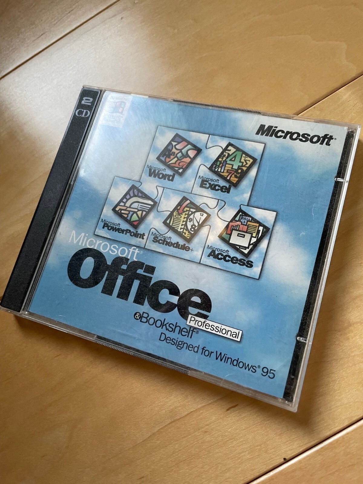 Microsoft Office Professional & Bookshelf Designed for Windows 95 (CD-Rom W/Key)