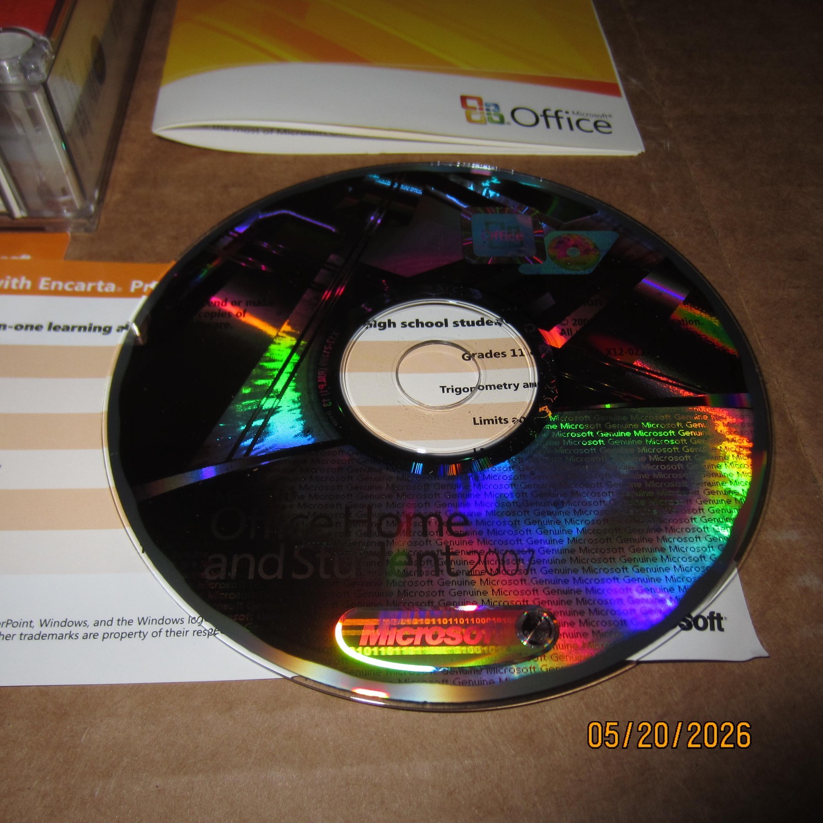 Microsoft Office Home and Student 2007 w/ Key Word Excel Powerpoint OneNote
