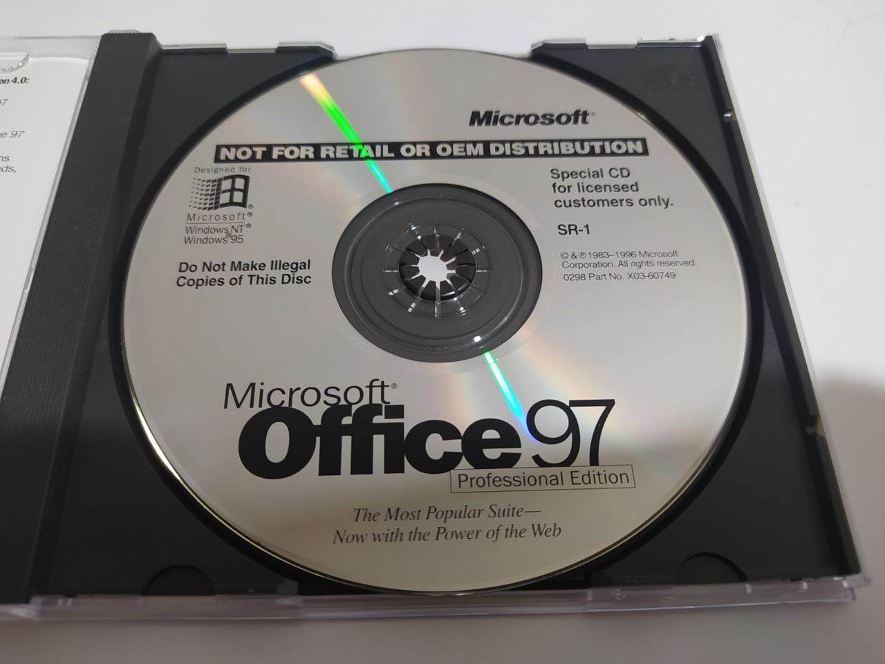 Microsoft Office 97 Professional Edition CD for Windows 95 98 NT WITH KEY TESTED