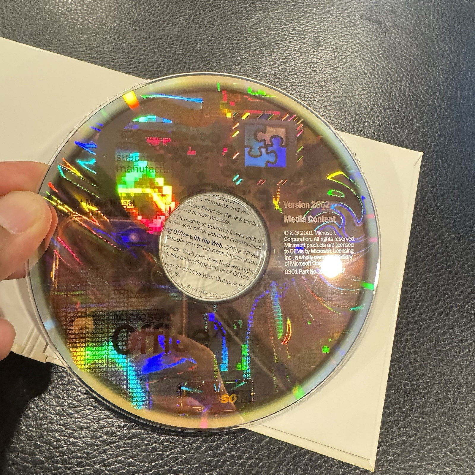 Microsoft Office XP Professional w Publisher Version 2002 w/ Product Key 3 Discs