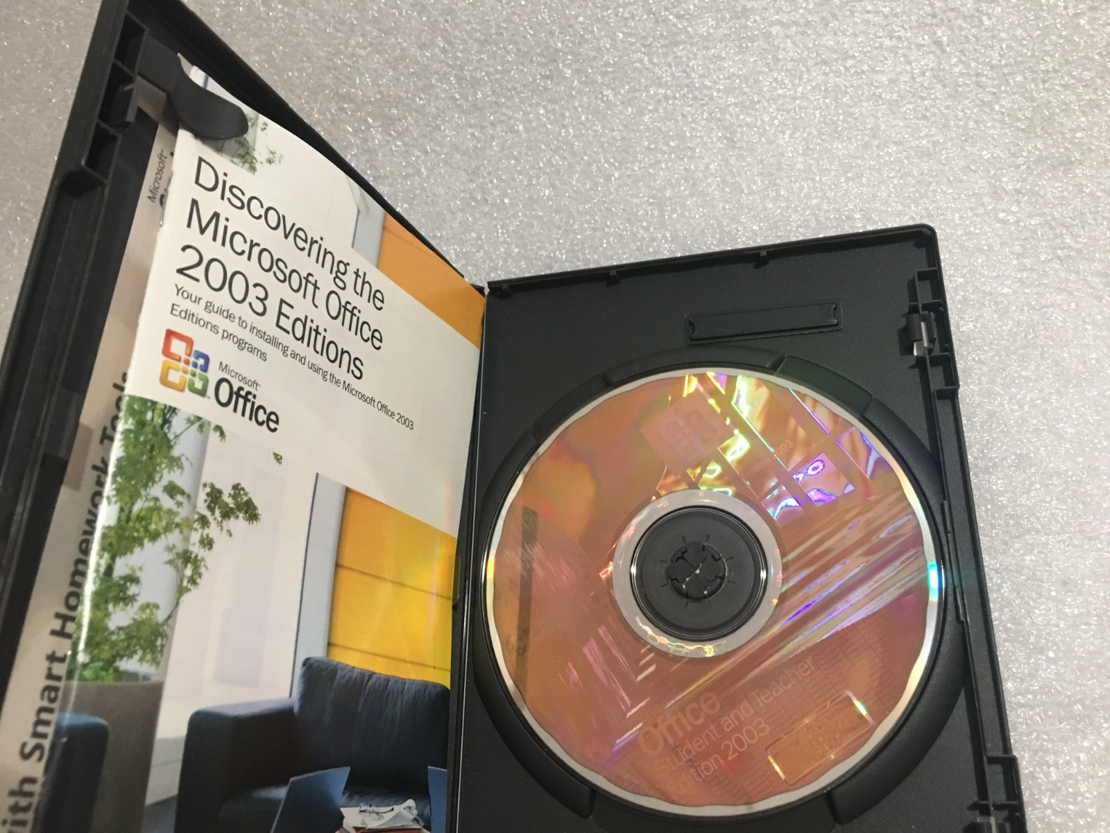 Microsoft Office 2003 Student and Teacher Edition Full Version MS w Key/booklet