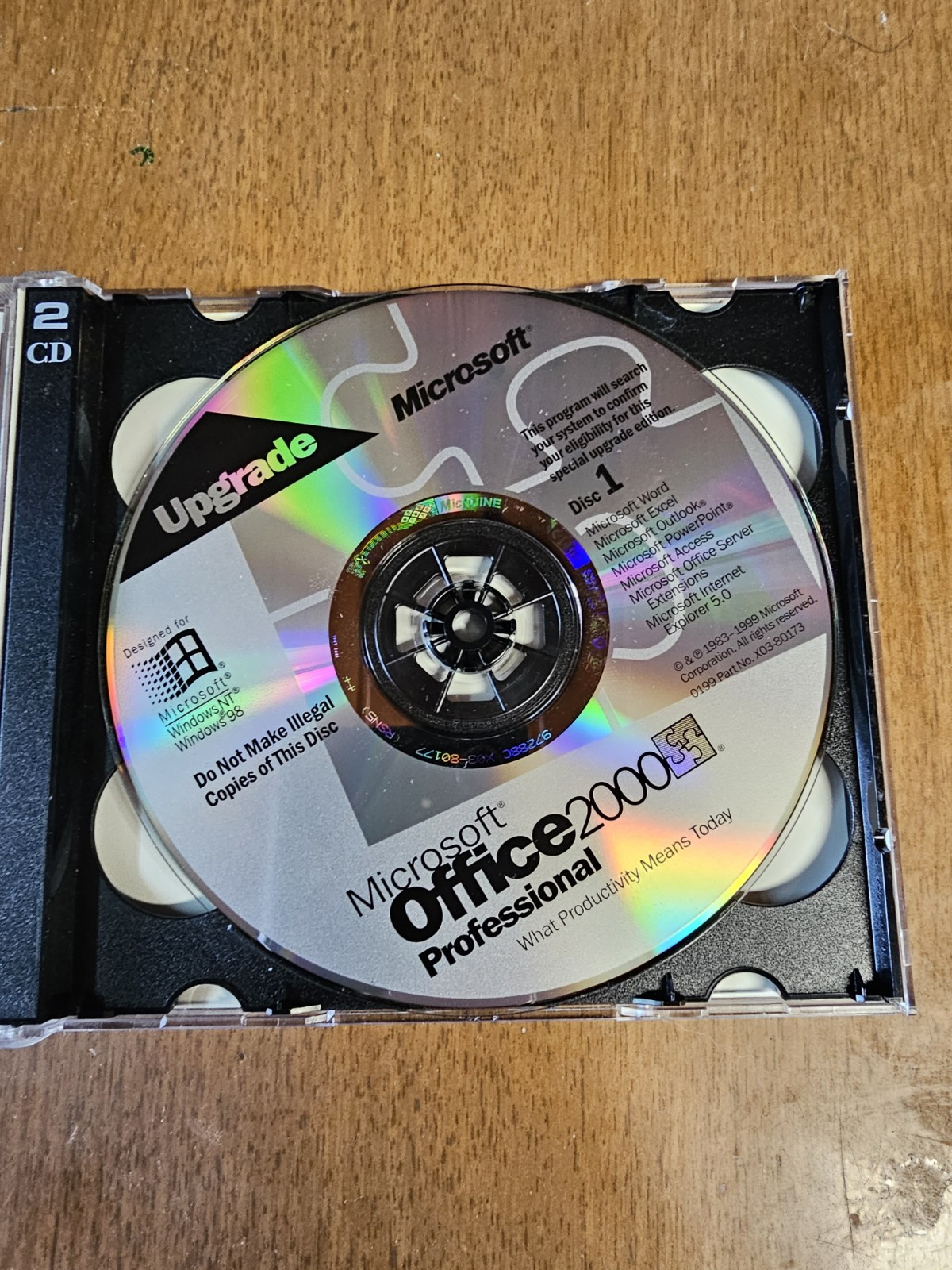 Microsoft Office 2000 Professional 2 Discs PC/Computer Word Excel Powerpoint Out