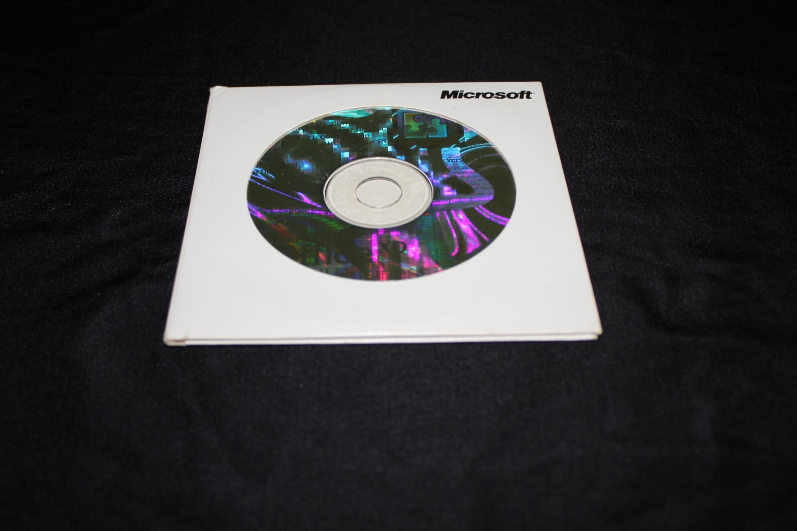 Microsoft Office XP Small Business Version 2001 with 2 CD SET with Key