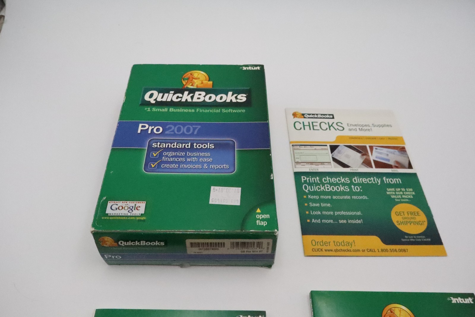 Intuit QuickBooks Pro 2007 Windows Software CD Manuals Box Complete Set