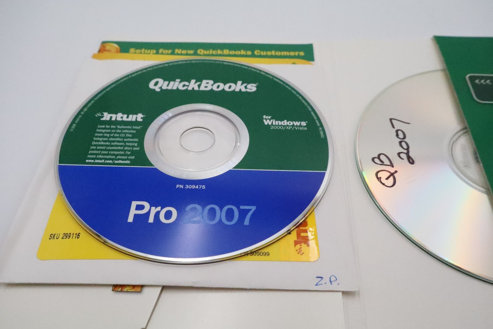 Intuit QuickBooks Pro 2007 Windows Software CD Manuals Box Complete Set