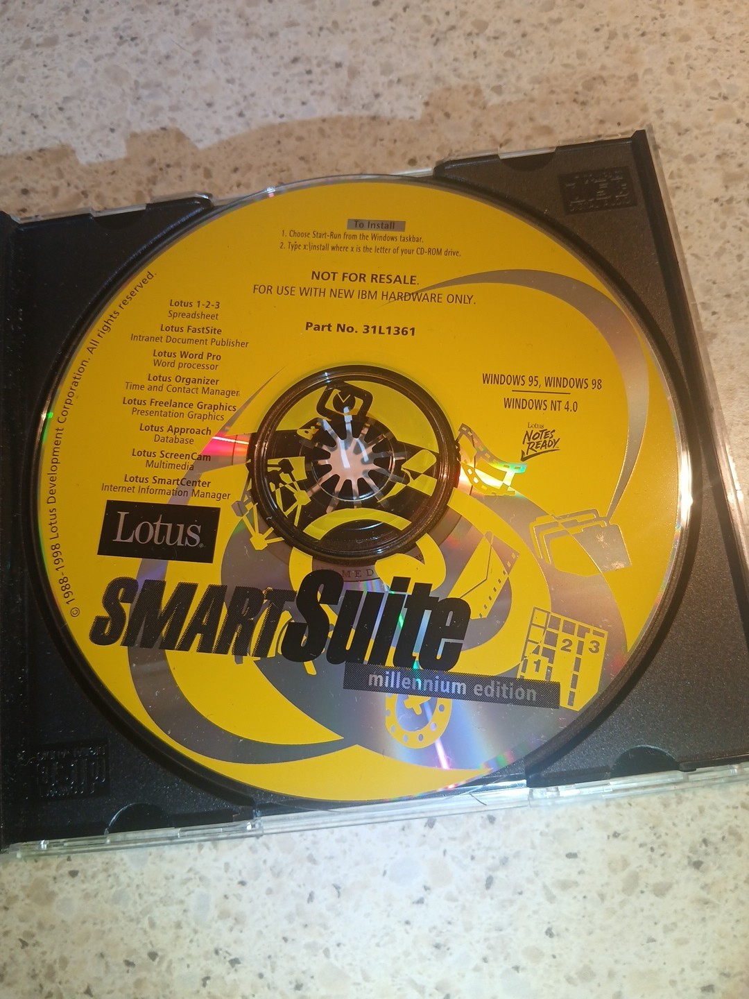 IBM Lotus SmartSuite Millennium Edition Windows 95/98/NT 4.0 CD-ROM DISC ONLY