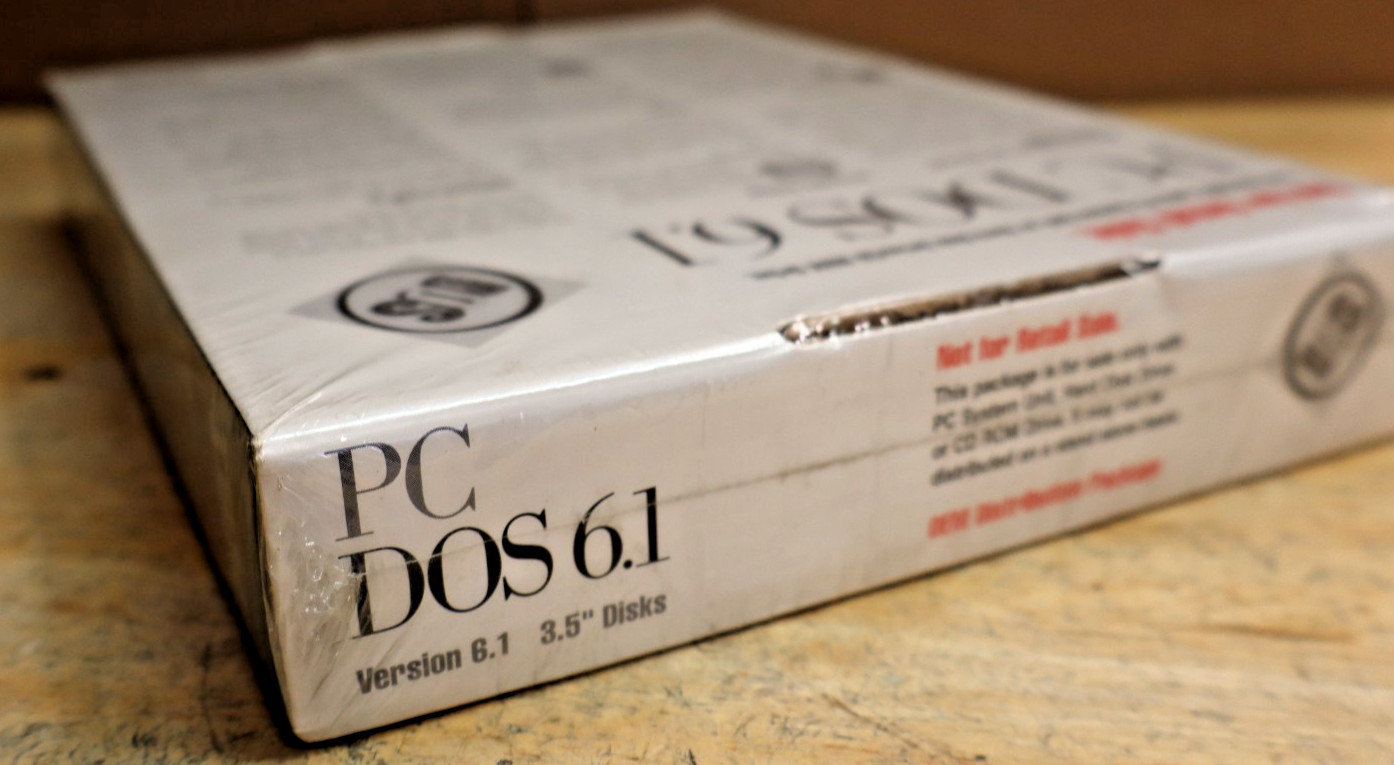 Vintage IBM PC DOS 6.1 VINTAGE SOFTWARE 3.5″ DISKS SET New and Sealed Set Box