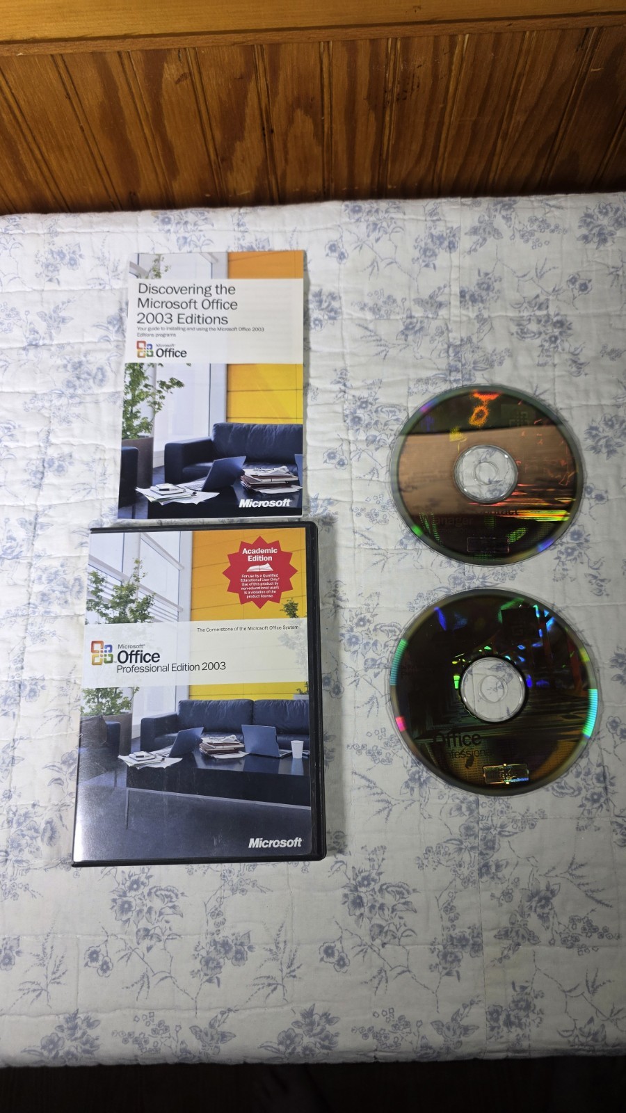 Microsoft Office Professional 2003 Academic Edition with Key – 2 Discs