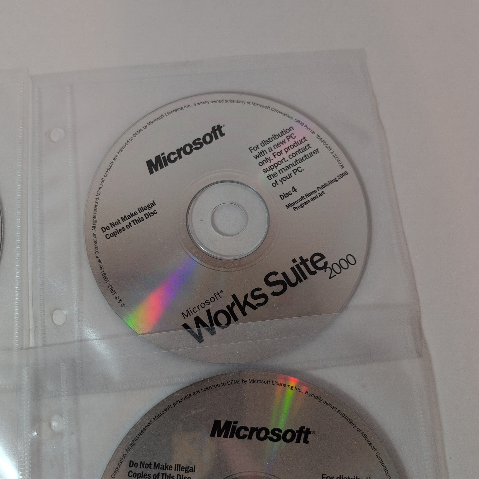 Microsoft Works Suite 2000 Complete 7 Disc +Tutorial PC CD-Rom Set w/Product Key