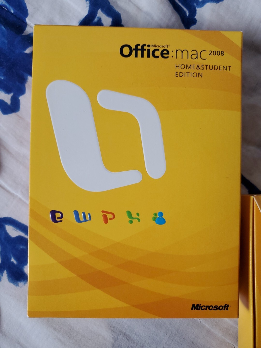 Microsoft Office 2008 Home & Student Edition for Mac with Three Product Keys+