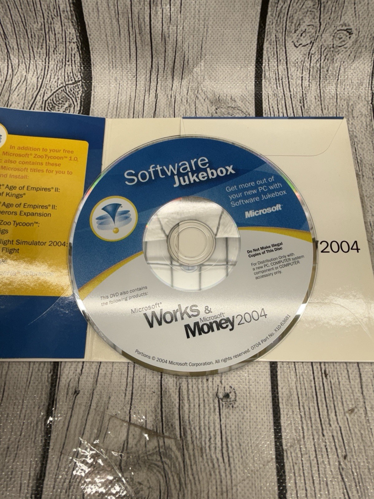 Microsoft Works 7.0 and Money 2004 CD-ROM Software Disk With Key