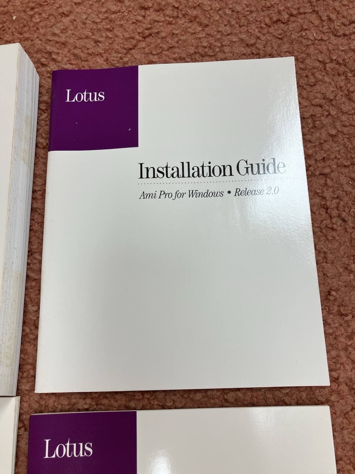 LOTUS AMI PRO FOR WINDOWS RELEASE 2.0 W/ GUIDES, FLOPPY DISKS