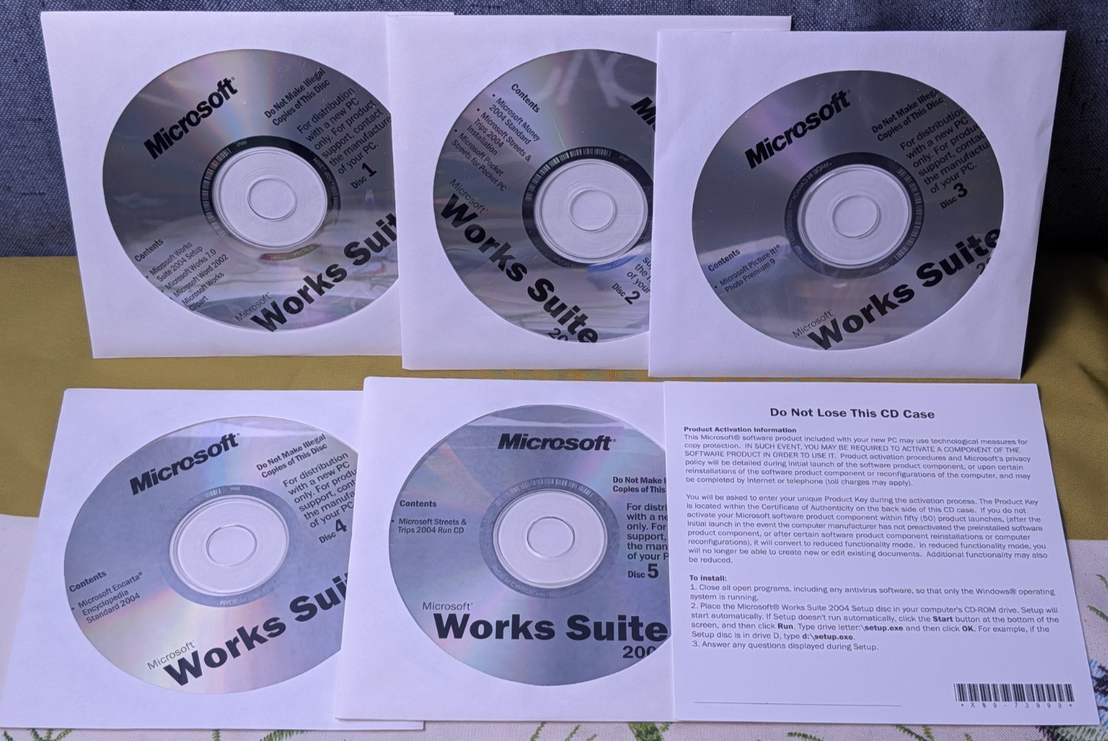 Microsoft Works Suite 2004 Complete 5 CD Set w/ Key Dell OEM Encarta Word PC