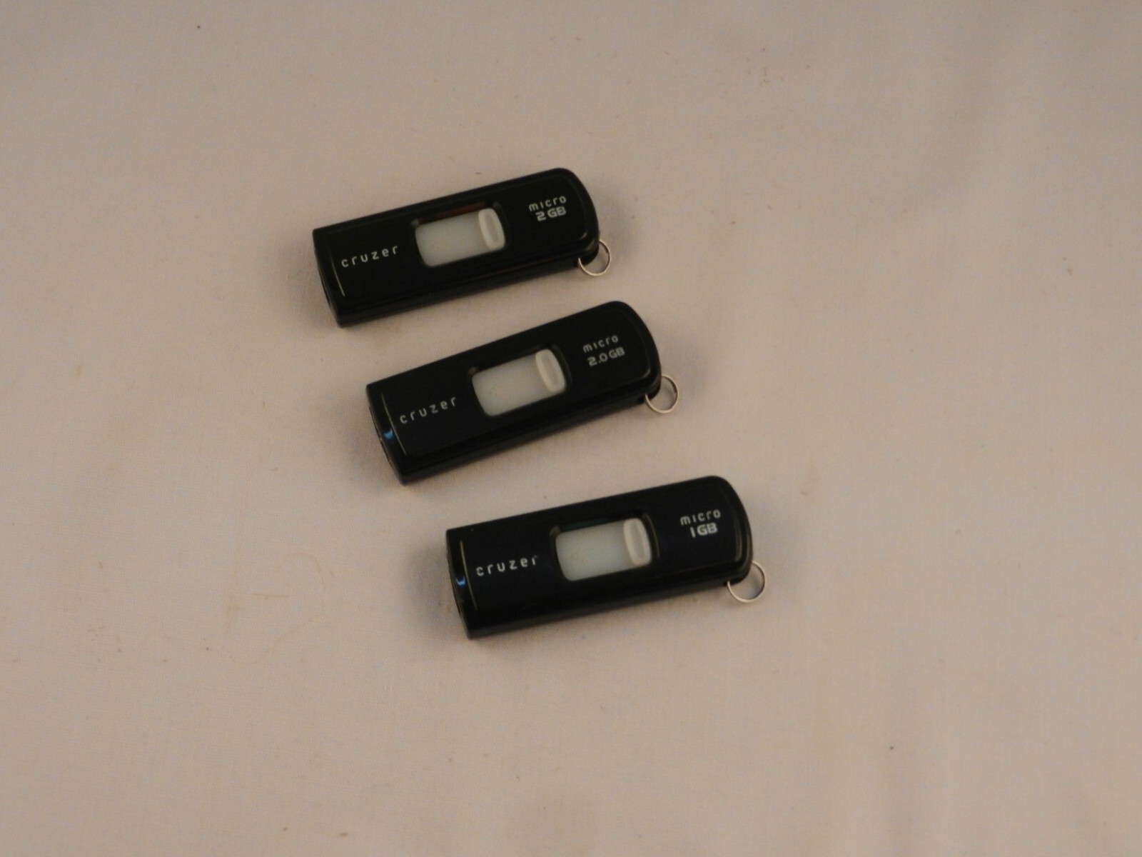 SUN DISK FLASH DRIVES “NEW” MICRO 1.0GB & 2.0GB – SET OF 3