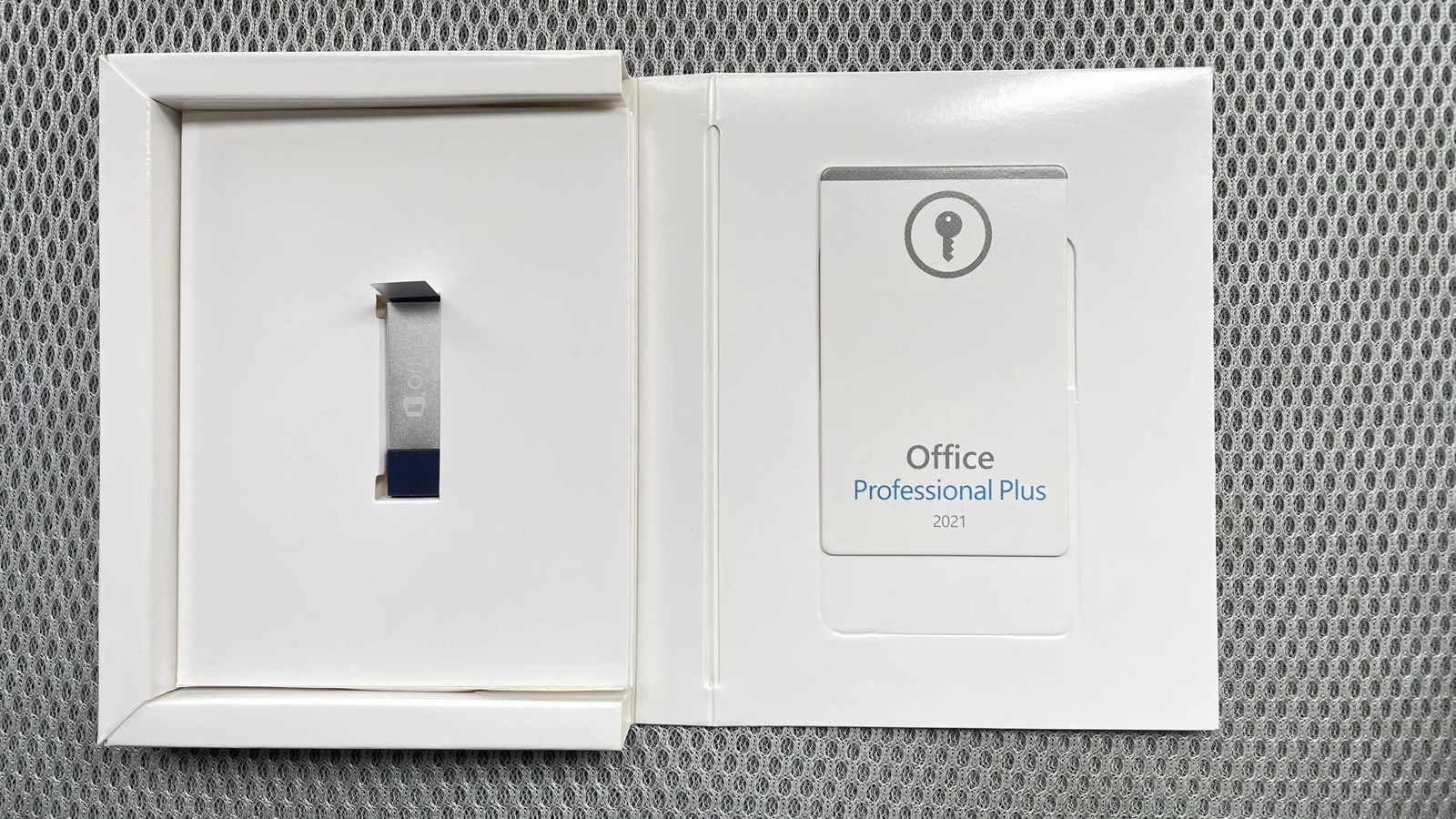 Microsoft Office 2021 Professional Plus – USB – New Sealed Retail Package