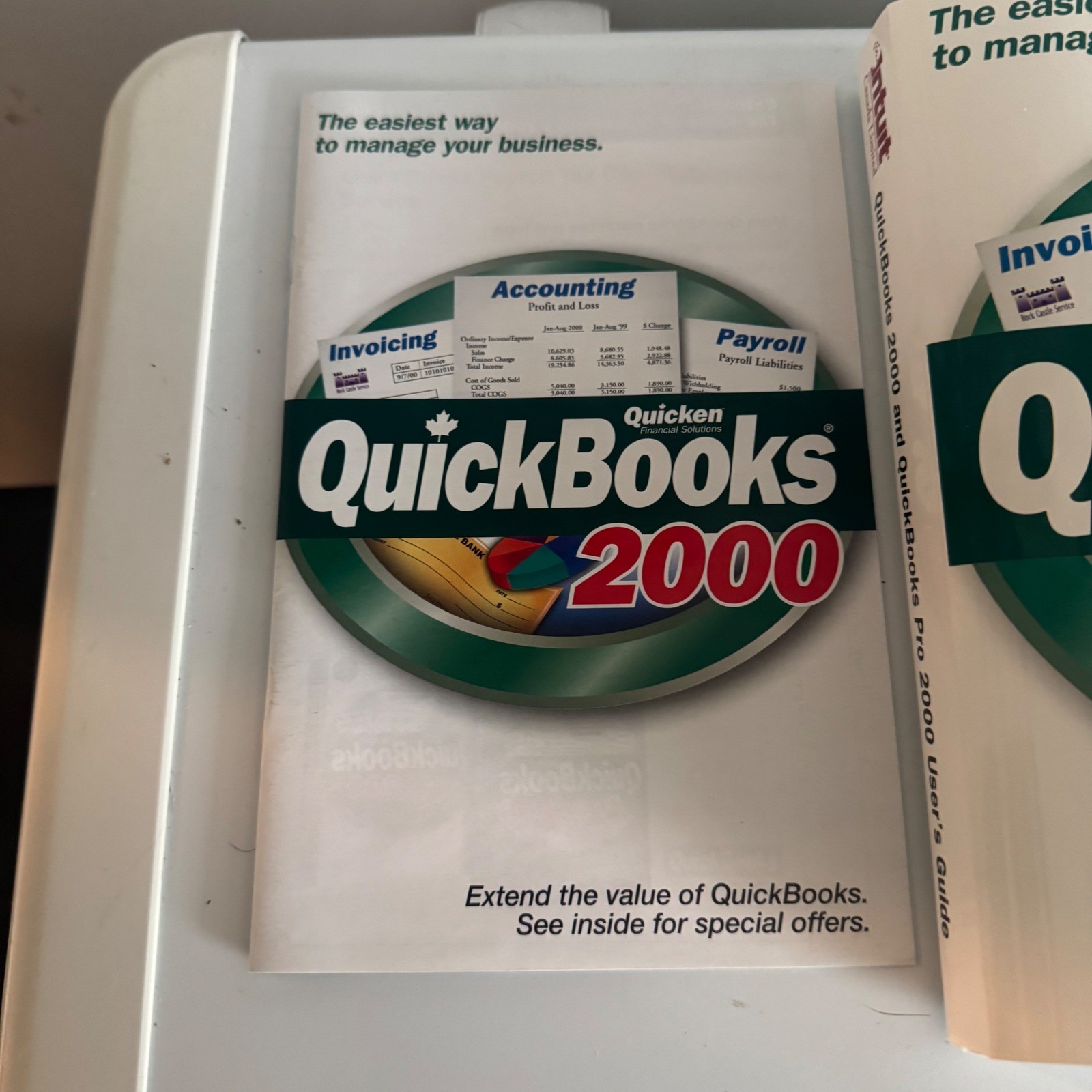 Intuit Quicken QuickBooks 2000 Business Accounting Software Windows PC Boxed CD