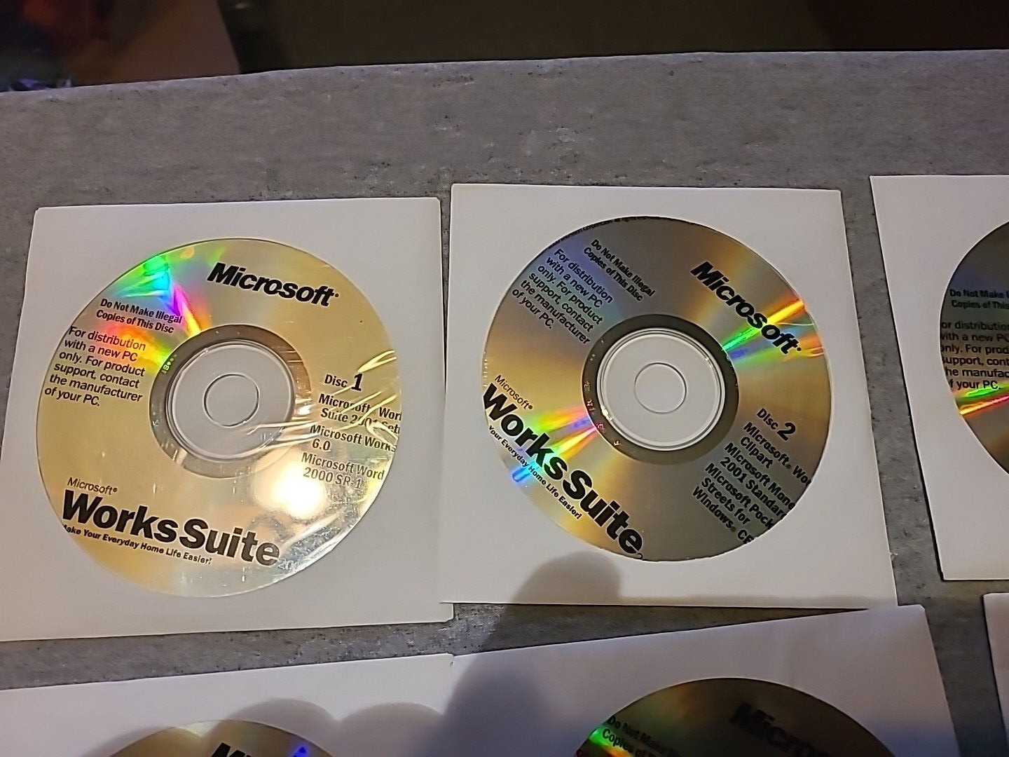 Microsoft Works Suite Software 2001 Disks 1 – 6 VINTAGE TECH (PC)