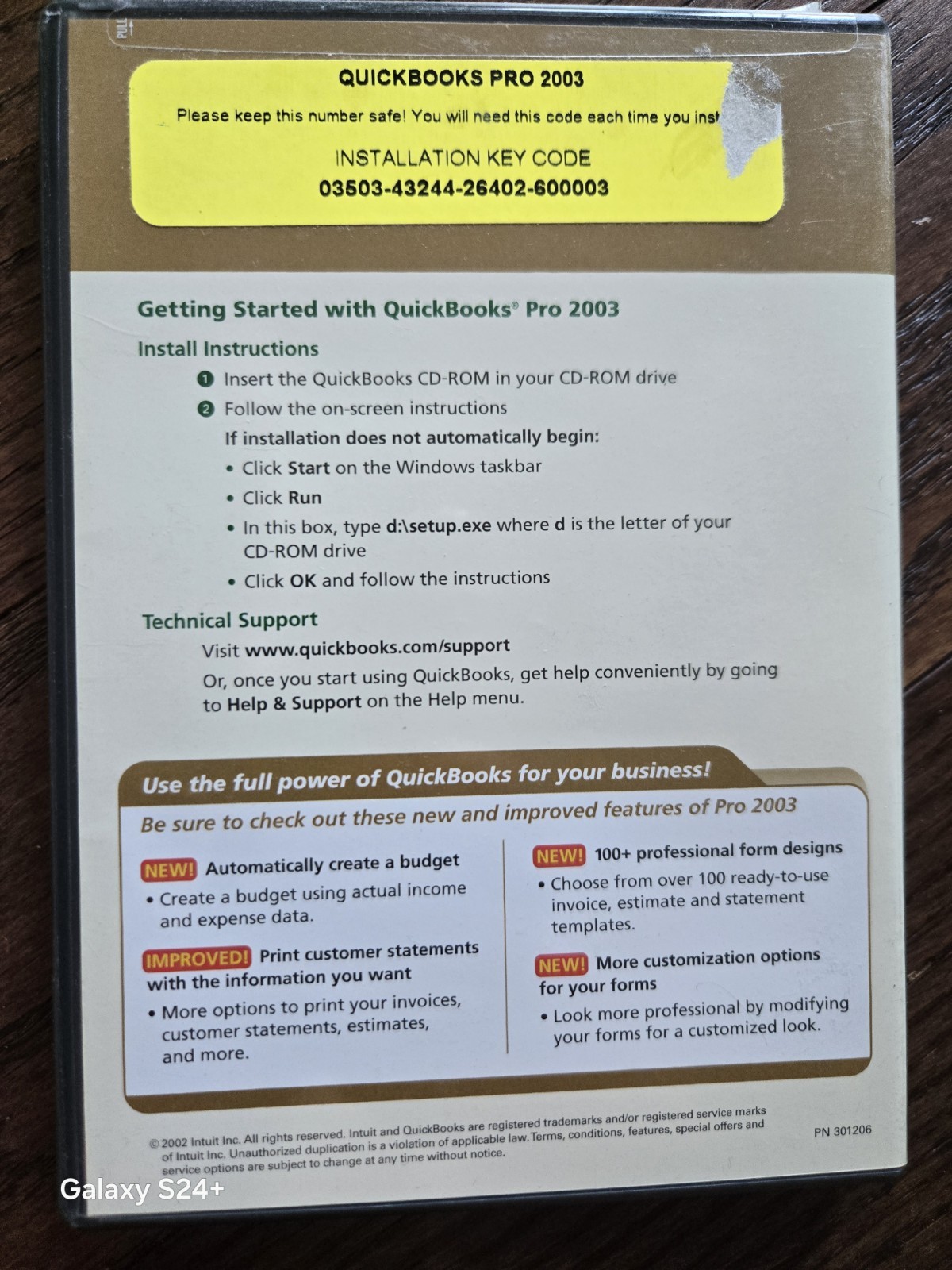 Intuit QuickBooks Pro 2003 for Windows CD w User’s Guide Manual & Product Key(B2
