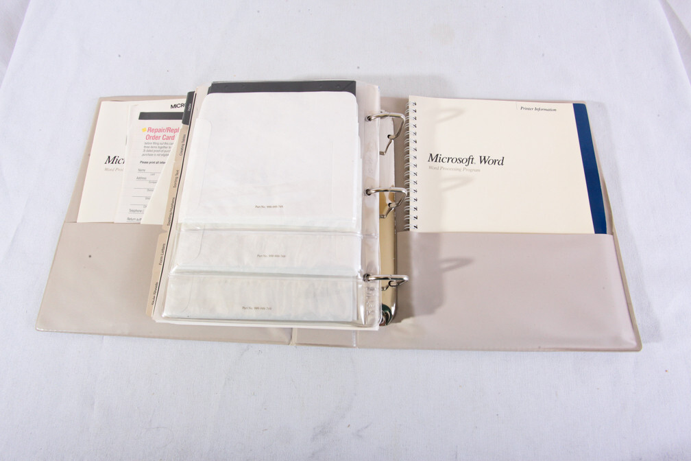 Microsoft Word v 3.0, 1986 Software w 8 5.25″ Floppy Disks & Reference Material