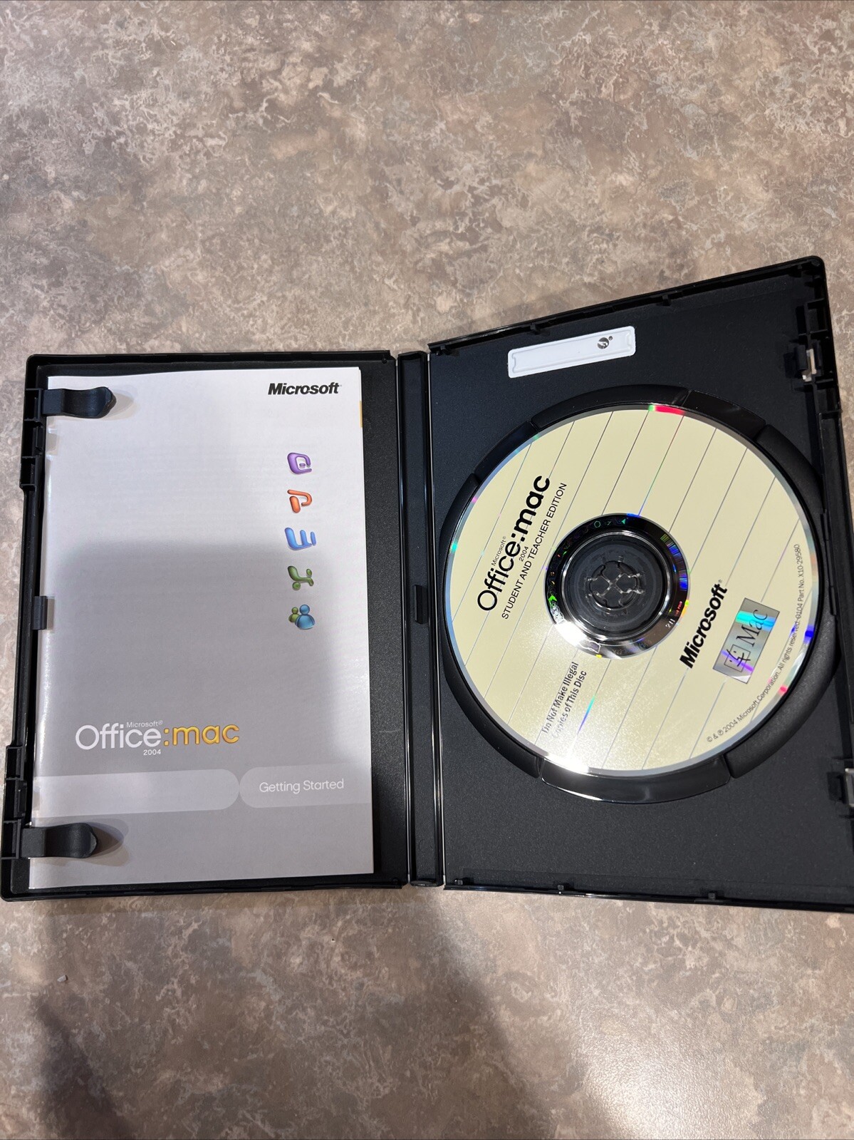 MICROSOFT OFFICE: MAC STUDENT & TEACHER 2004 WITH 3 USER PRODUCT KEYS INCLUDED