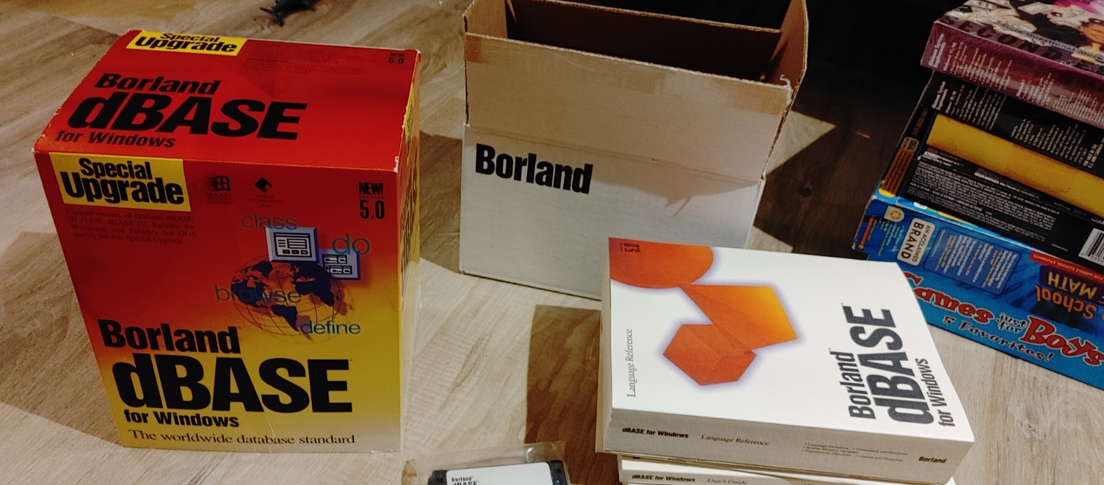 Borland dBASE for Windows 5.0 – Special Upgrade – Big Box – Sealed Disks – Compl