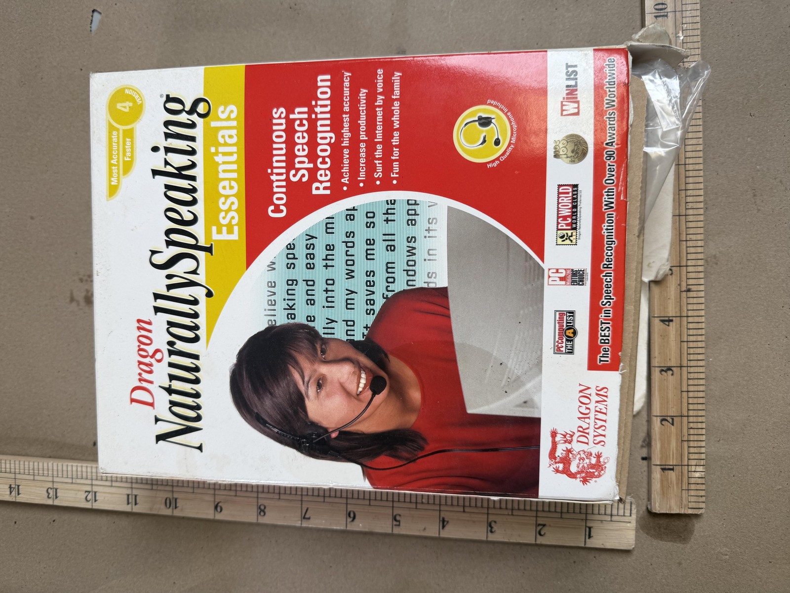 Dragon NaturallySpeaking Essentials Speech Recognition Windows 95 98 CD Software