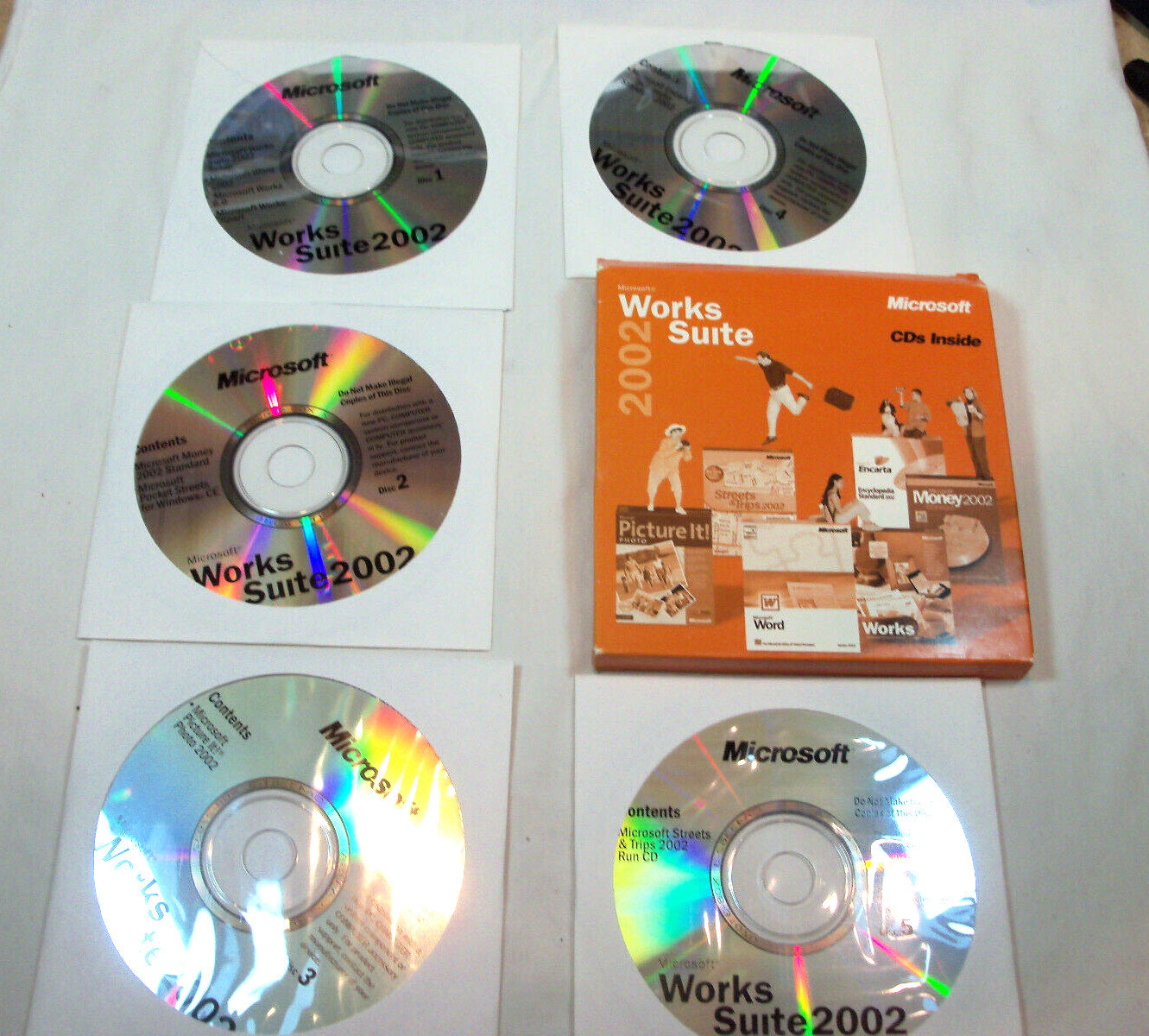 MICROSOFT WORKS SUITE 2002 5 DISC CD-ROM SET, WITH PRODUCT KEY