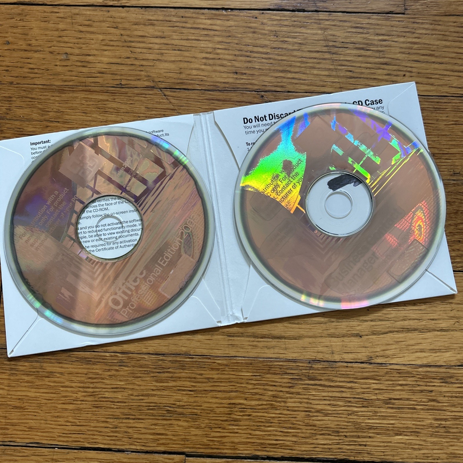 Microsoft Office 2003 Professional Edition w/Business Contact Manager w/Key