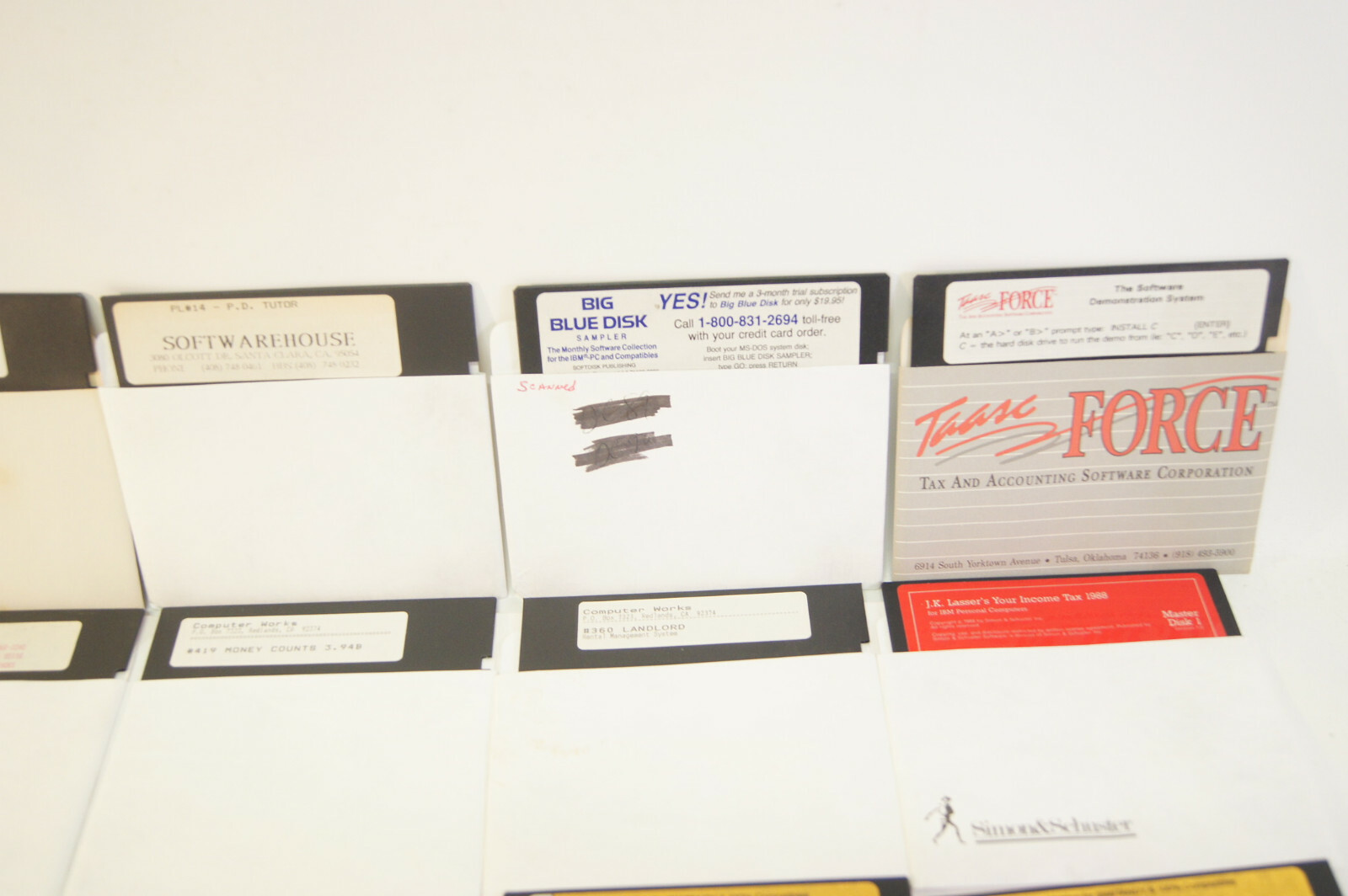 24 Vintage 5.5″ Floppy Discs AMT DOS Accounting Softwarehouse Tax Money Counts