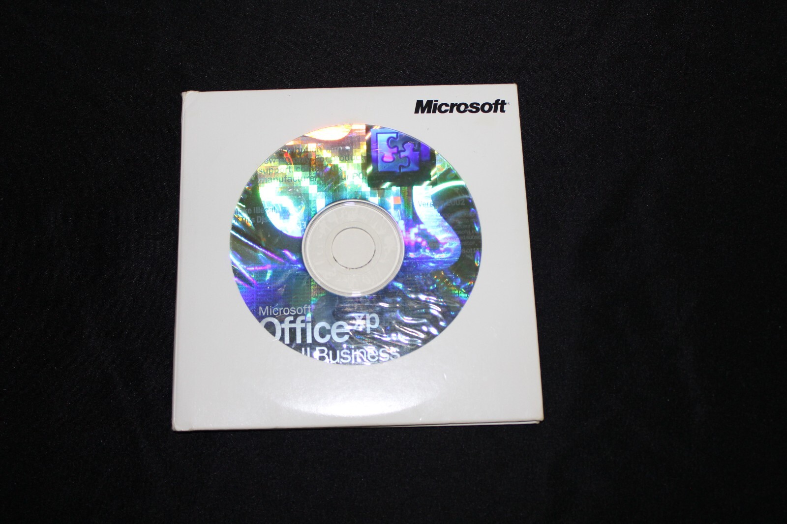 Microsoft Office XP Small Business Version 2001 with 2 CD SET with Key