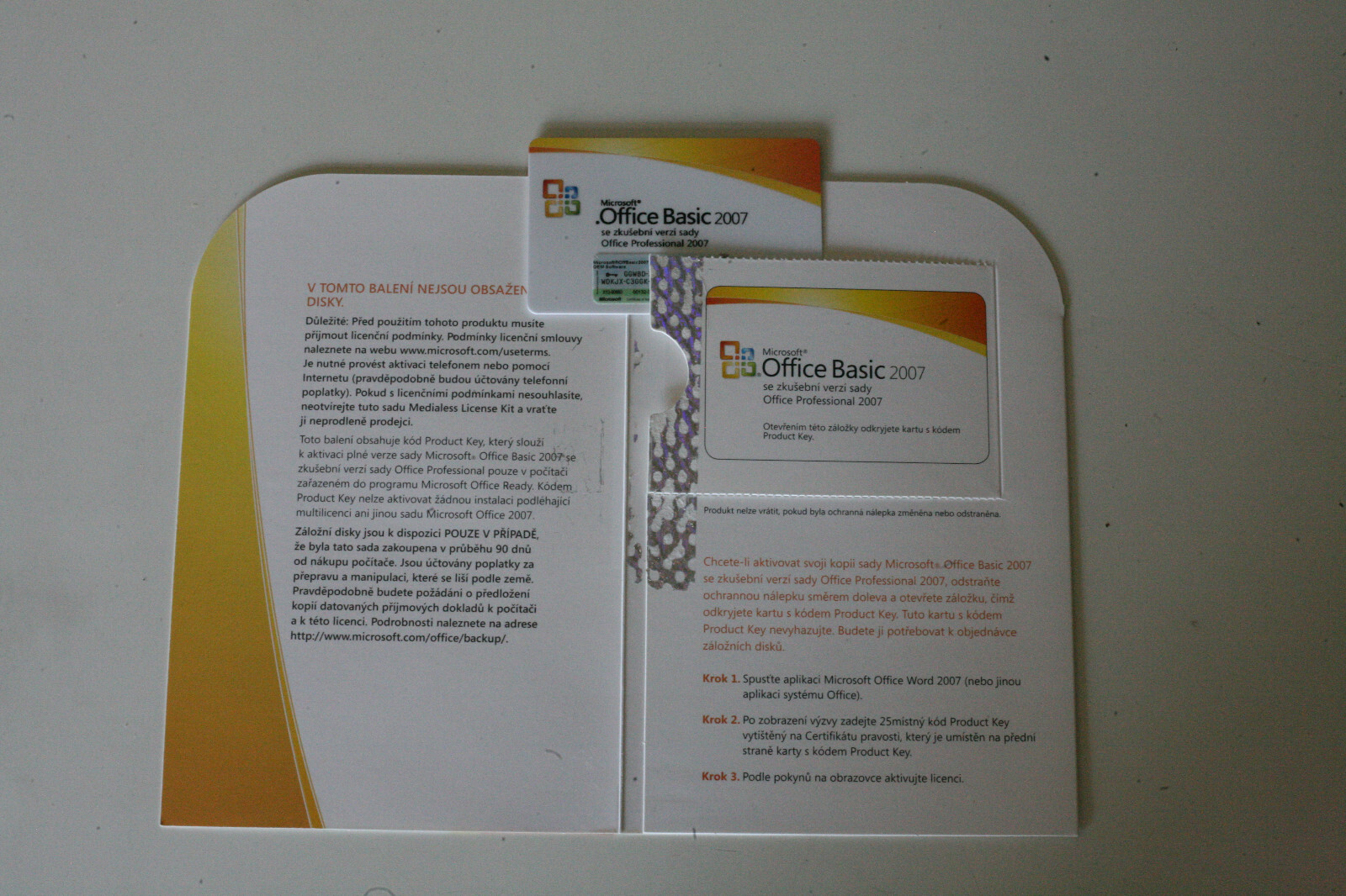 Microsoft Office Basic 2007 (Folding Booklet with Product Key Card)