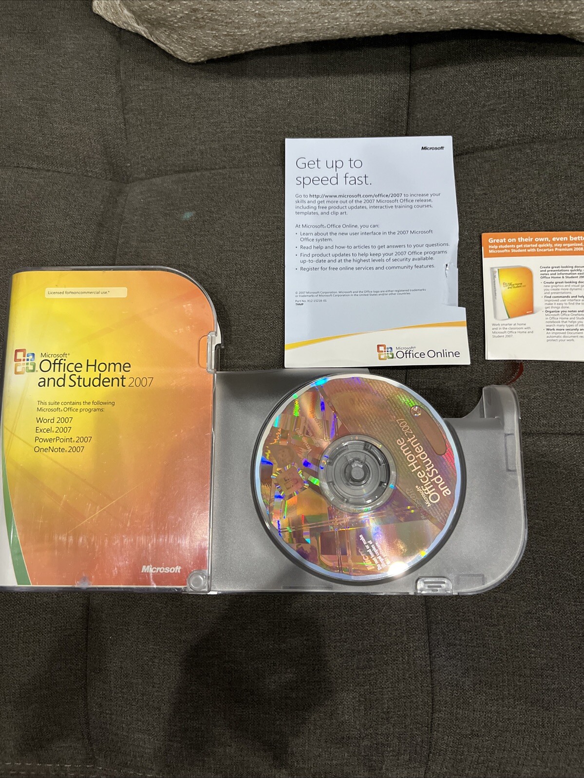 Microsoft Office Home and Student 2007 (79G-00007)