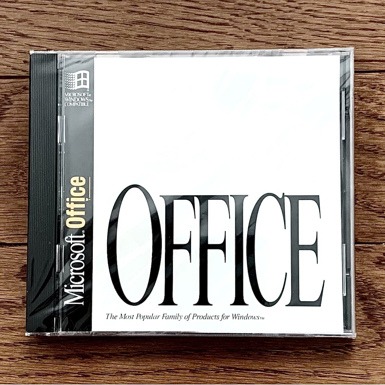 Microsoft Office 1994 Standard (Part No.55662) CD ROM in Original Sealed Case.