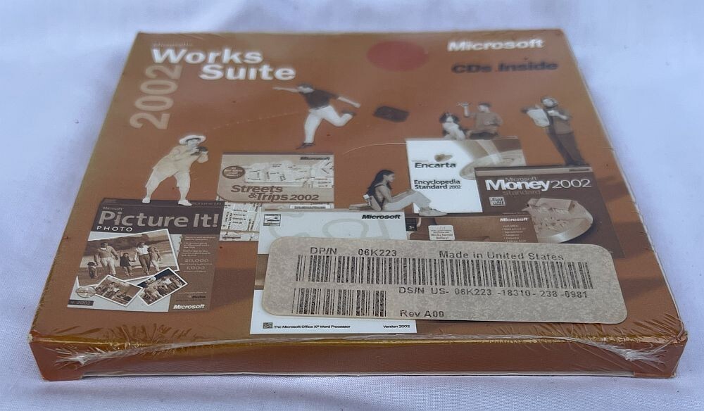 New Microsoft Works Suite 2002 CD set w/ Key North America Version SEALED