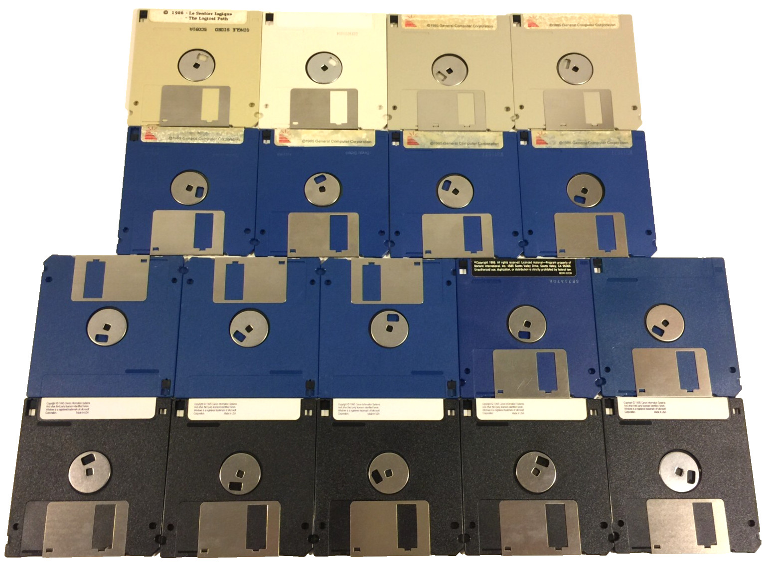 Lot of 18 Various Software Used Floppy Disk 3.5″