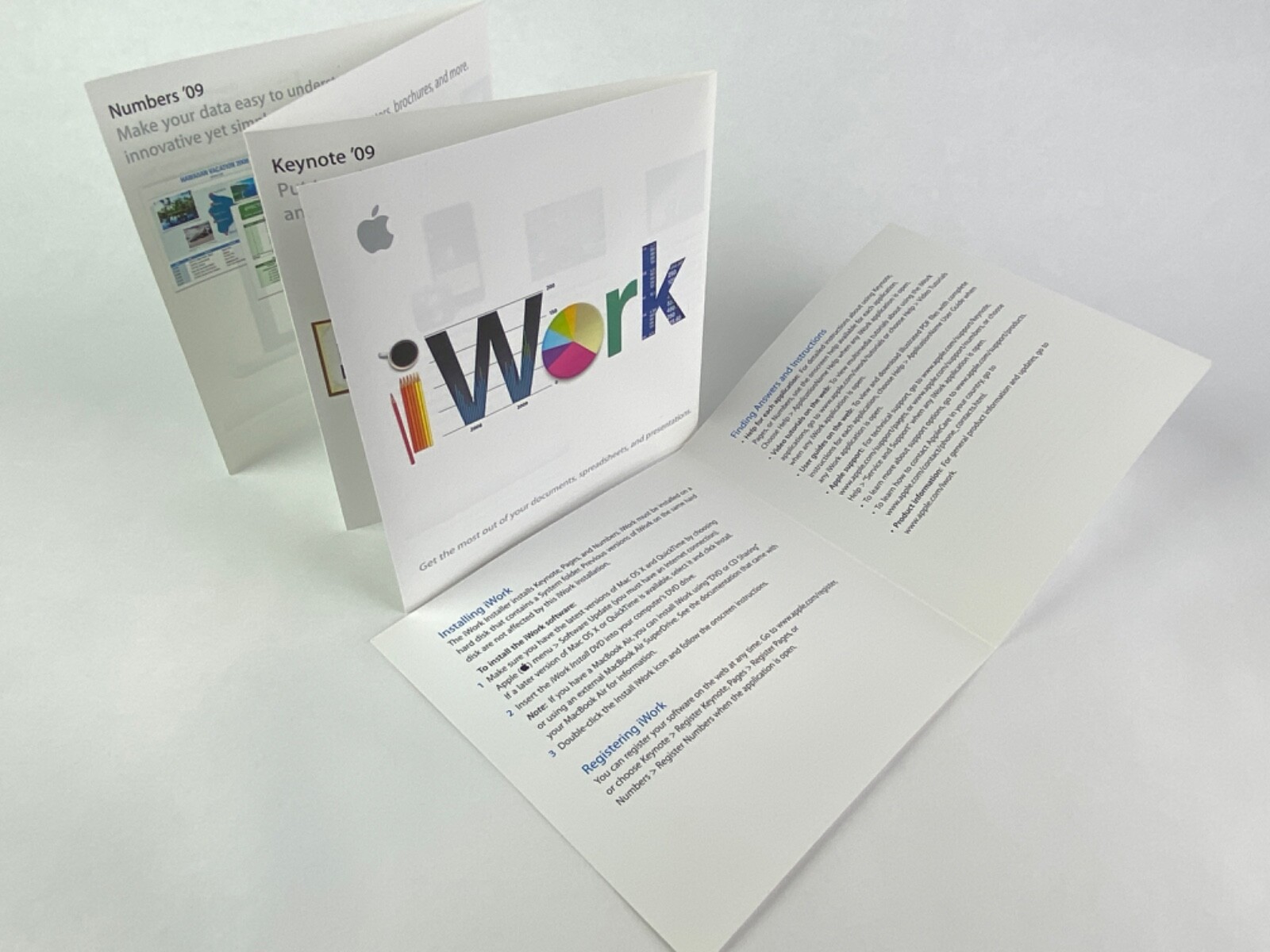 Apple iWork ’09 Retail V9.0.3 Full Version – Complete w/box