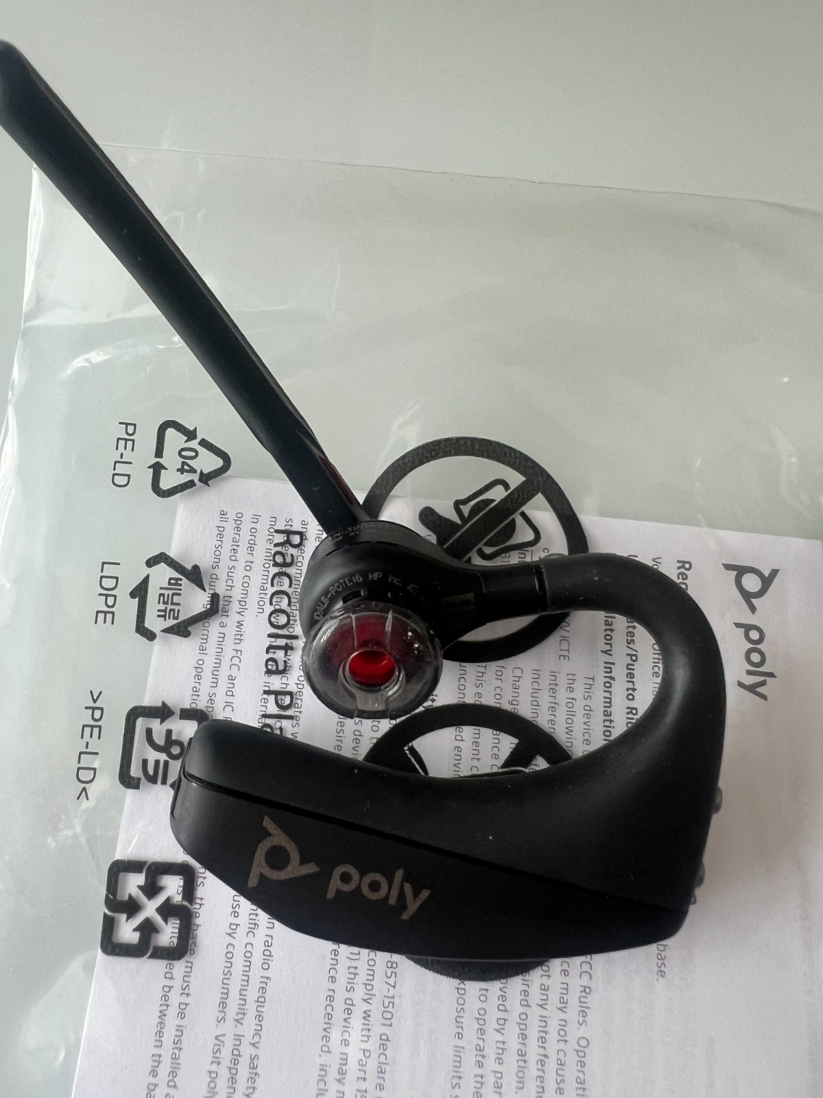 NEW – Poly Voyager 5200 Office Headset