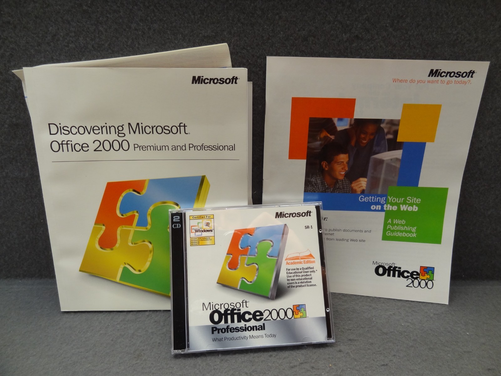 Microsoft Office 2000 Professional Word Excel Outlook PowerPoint Publisher CDrom