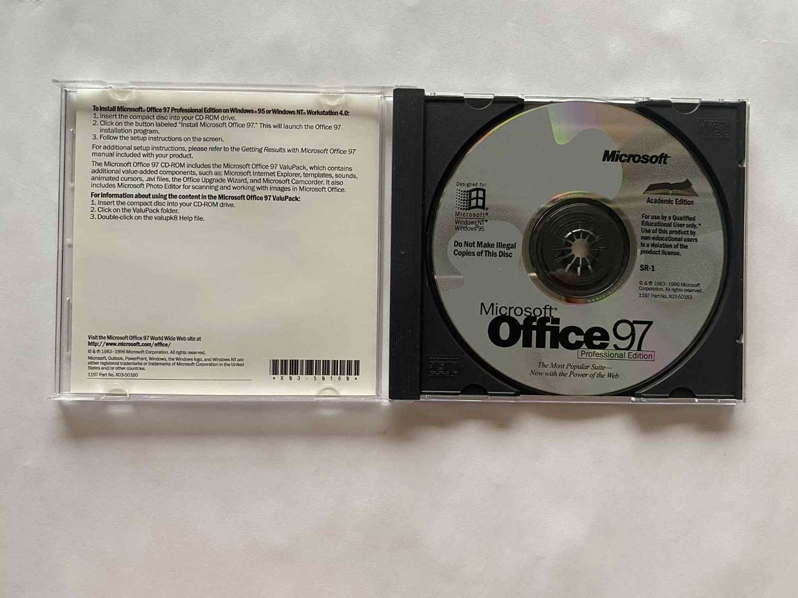 MICROSOFT OFFICE 97 Professional Edition (CD, 1997) with CD Key Code VERY GOOD