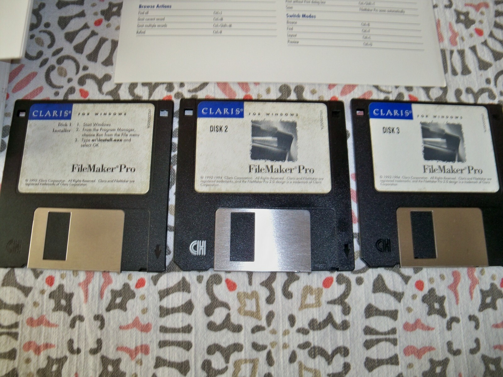 Vintage 1992 FileMaker Pro 2.0 for Windows on 3.5″ Floppy Disks + Manuals Tested