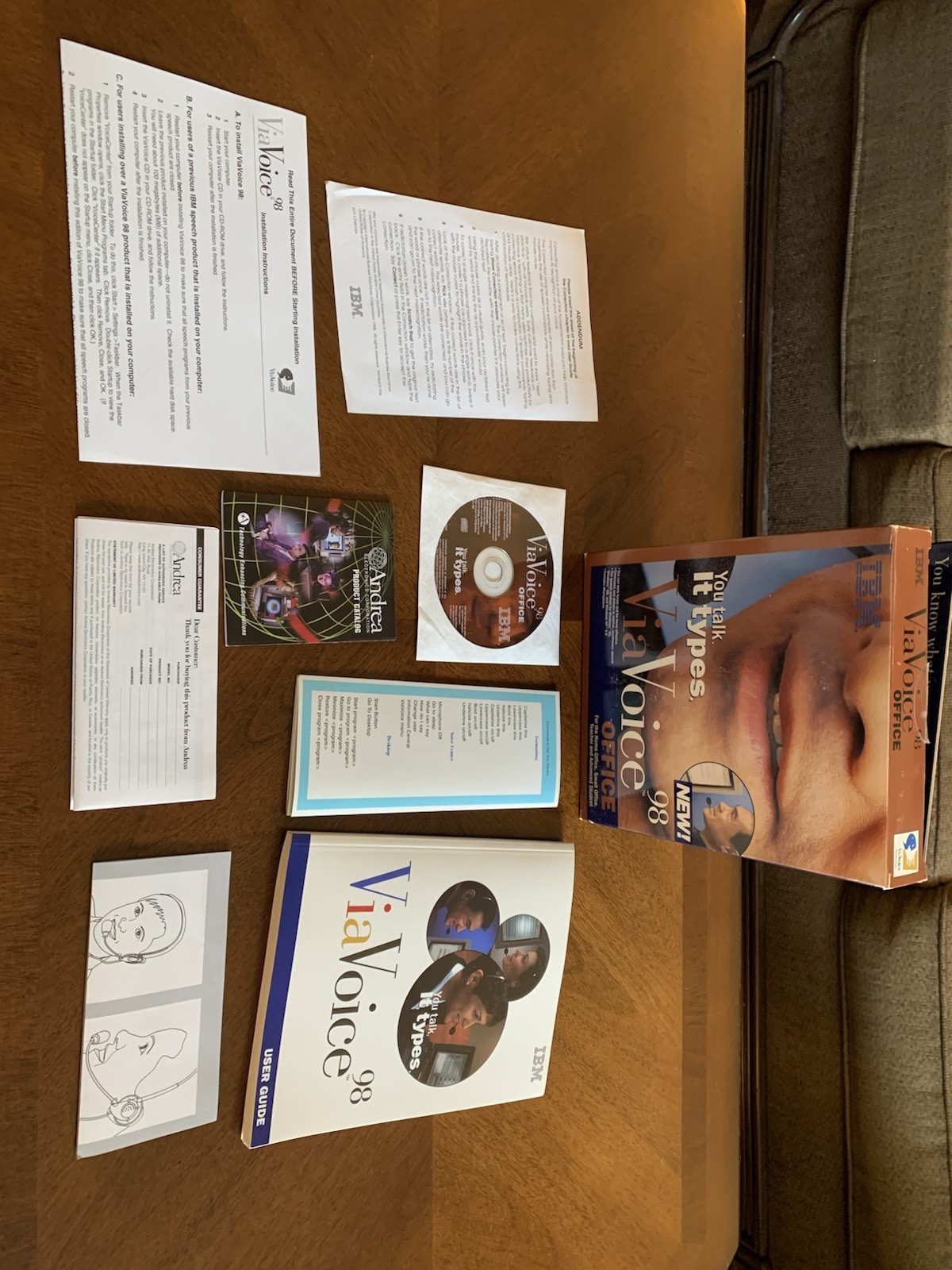 IBM ViaVoice 98 Office Edition — Talk To Text, for Windows 95 and later
