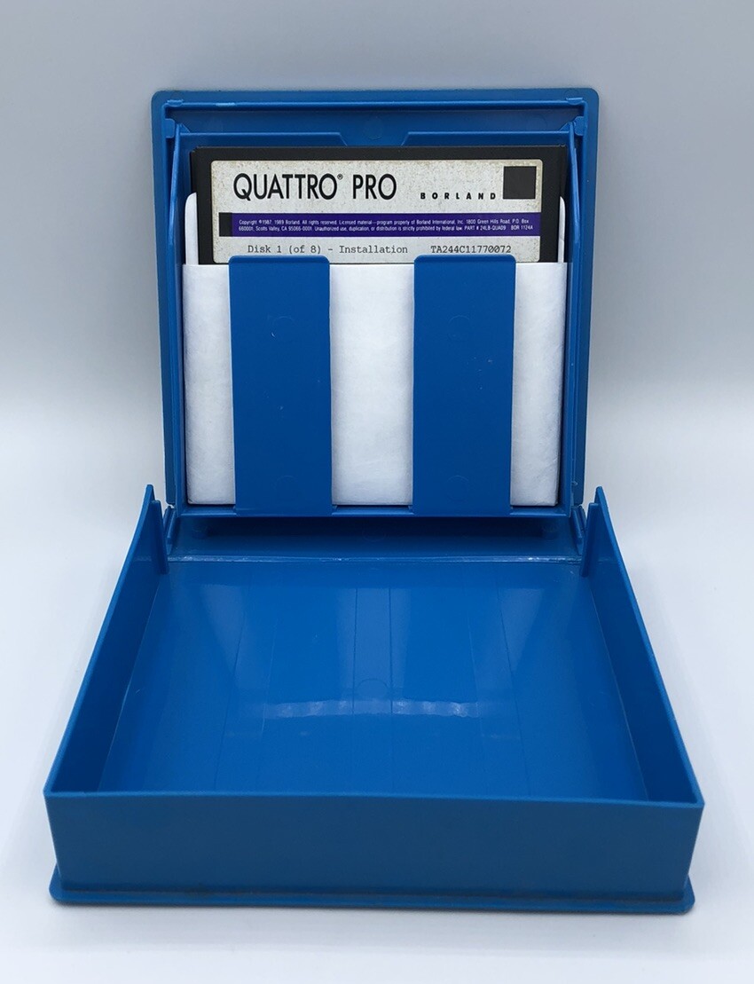 VTG 1989 Borland Quattro Pro Installation 5.25″ Floppy Disks #1-8 w/Hard Case
