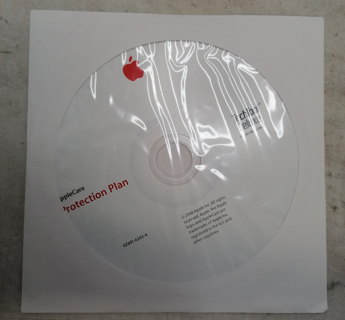 AppleCare Protection Plan Documentation and Disc P/N: MB585LL/A