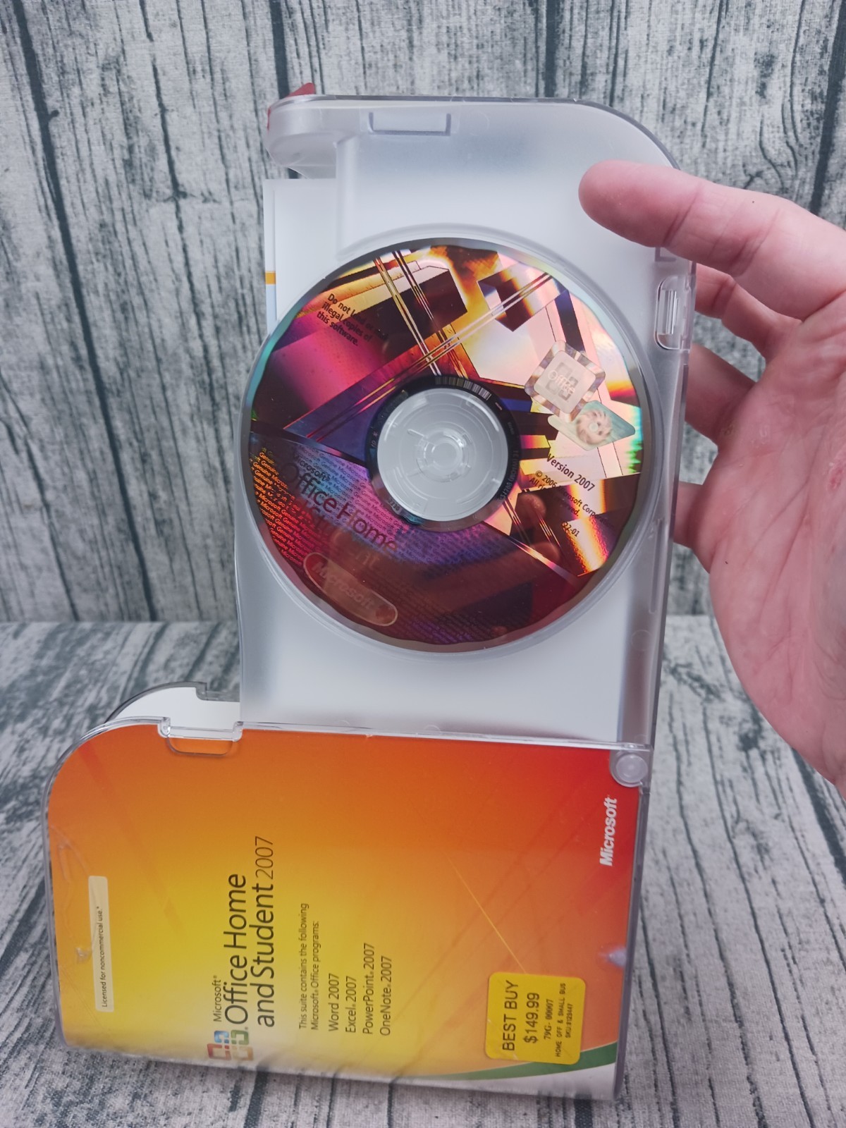 Microsoft Office Home and Student 2007 (79G-00007) Pre-Owned, Good Condition